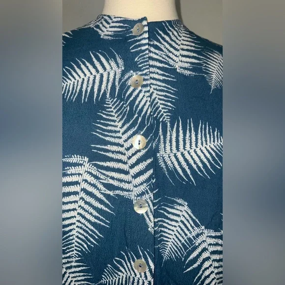 AVA SKY Blue Short Sleeved Jumpsuits/Romper Women - Size SMALL - Picture 3 of 9